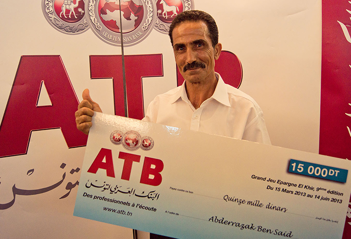 L'ATB récompense le gagnant de son concours Epargne El Khir